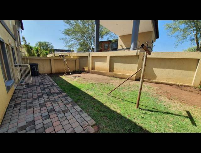 2 BEDROOM TOWNHOUSE FOR SALE IN ANNLIN